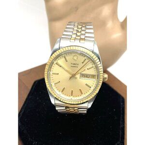 Timex Q Men's Watch Vintage Quartz Gold Dial Day Date 33mm Stainless Steel Band